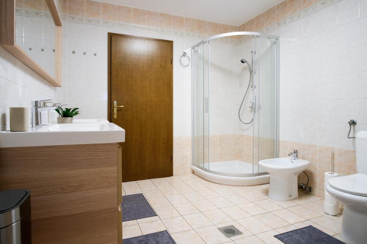 M16 Spacious And Bright Apartment Ljubljana Extérieur photo